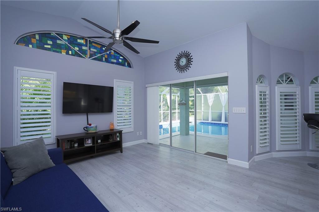 COUNTRY OAKS - Residential