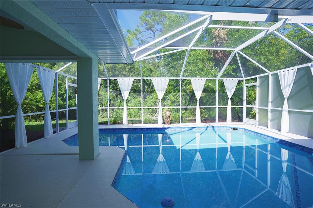 COUNTRY OAKS - Residential