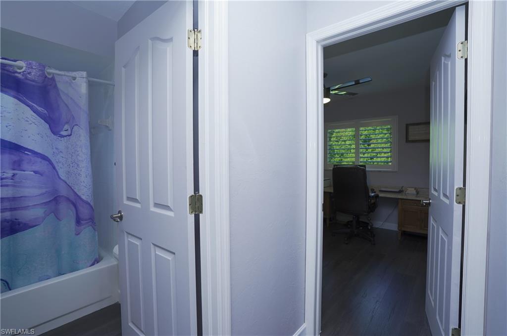 COUNTRY OAKS - Residential