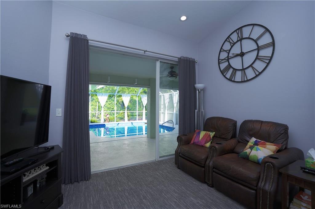 COUNTRY OAKS - Residential