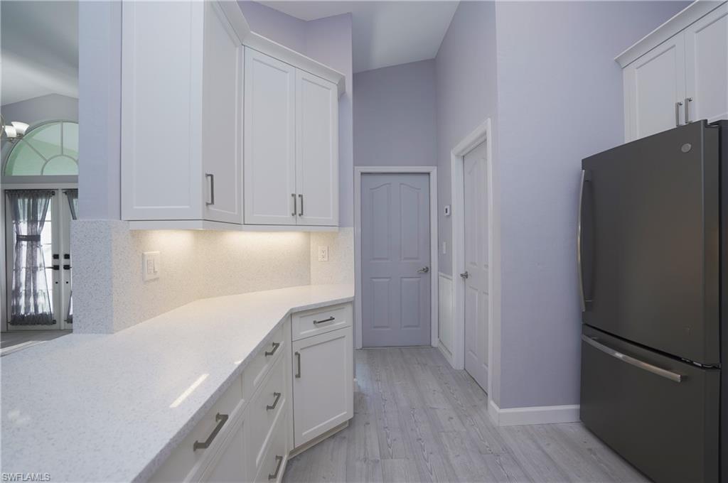 COUNTRY OAKS - Residential