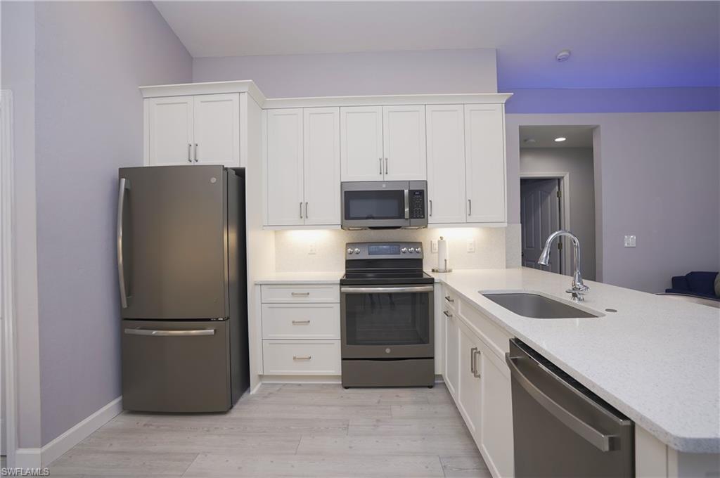 COUNTRY OAKS - Residential