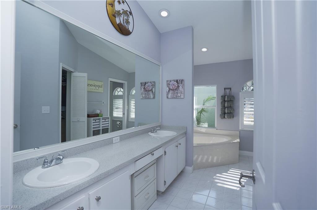 COUNTRY OAKS - Residential