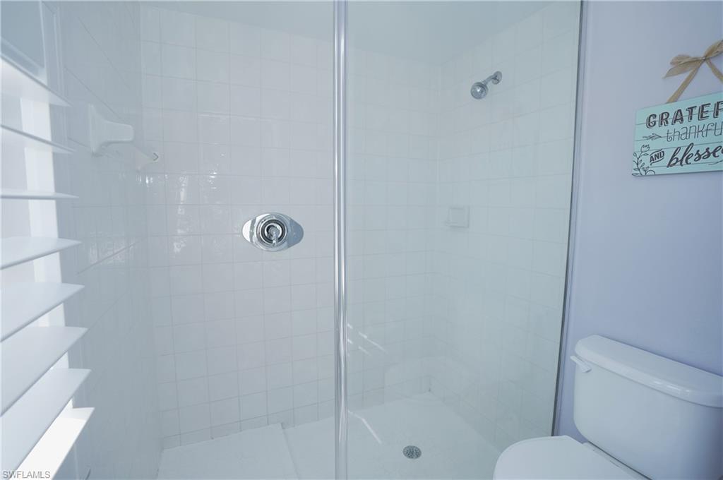 COUNTRY OAKS - Residential