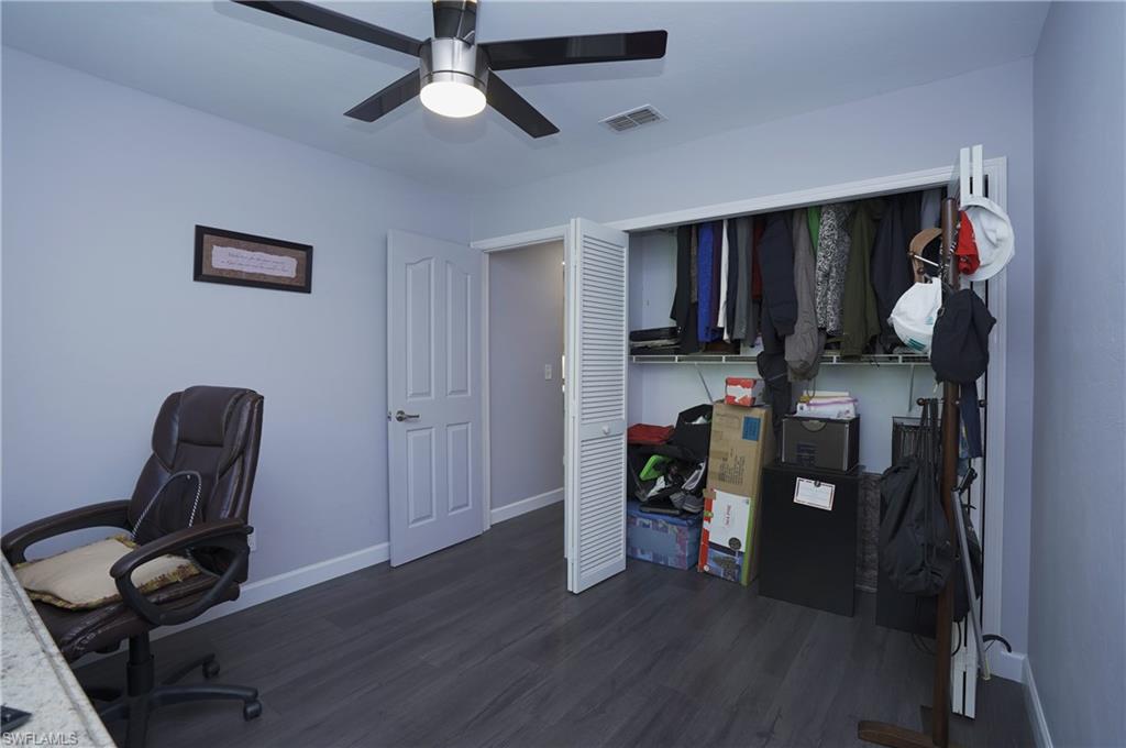 COUNTRY OAKS - Residential