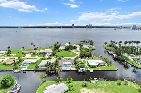 A home in NORTH FORT MYERS