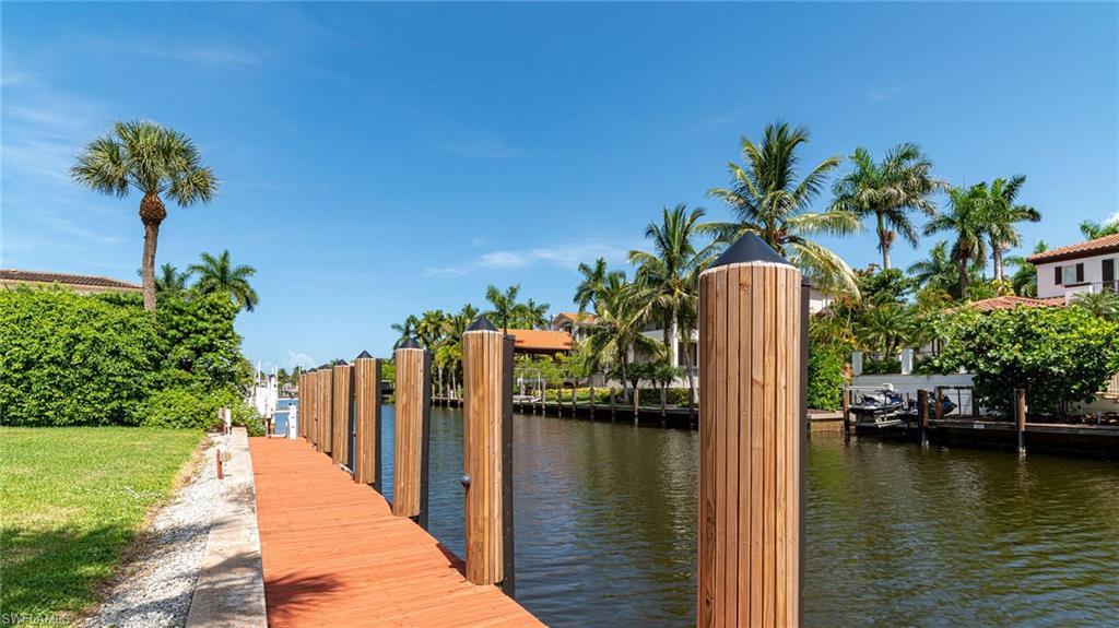 AQUALANE SHORES - Residential