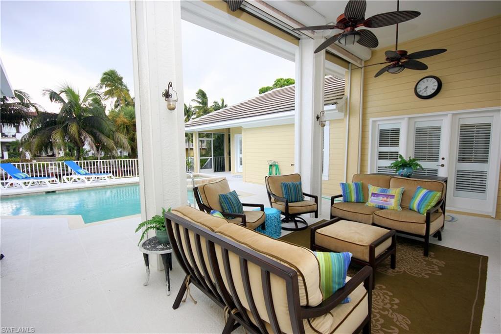 AQUALANE SHORES - Residential