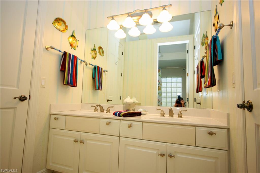 AQUALANE SHORES - Residential