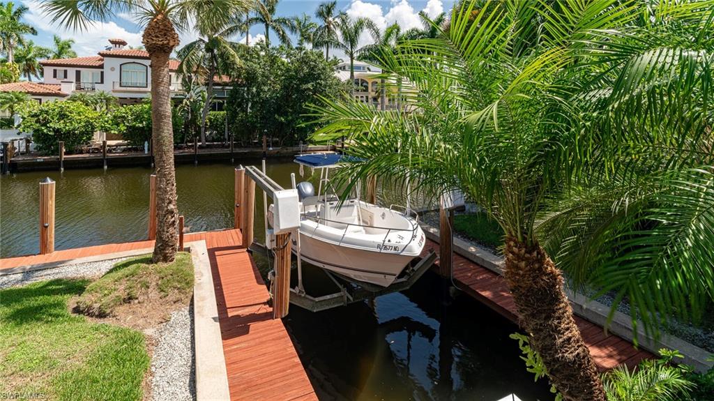 AQUALANE SHORES - Residential