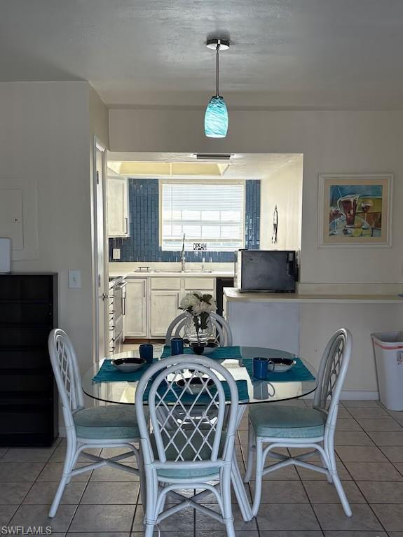 DAVES COURT - Residential Lease