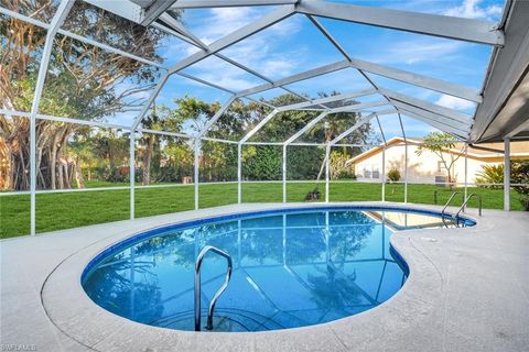 307 Country Club DR NAPLES FL 34110