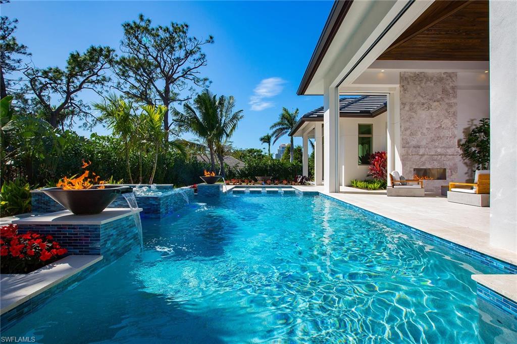 PARK SHORE - Residential