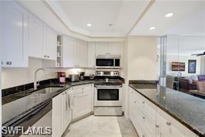 VANDERBILT TOWERS - Residential Lease