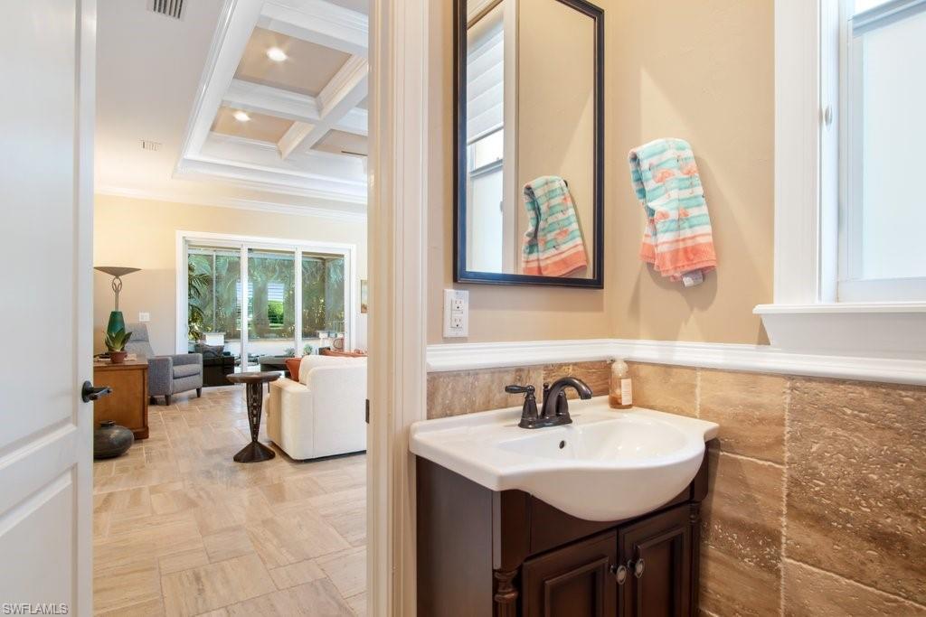 SPANISH WELLS - Residential