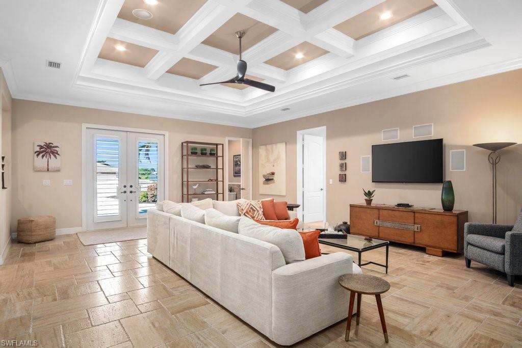 SPANISH WELLS - Residential