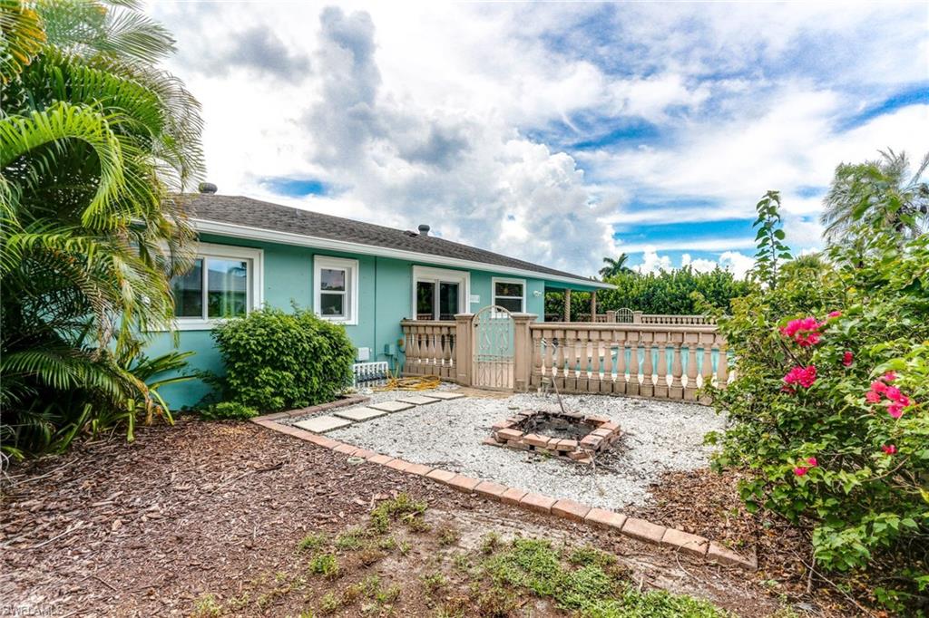 ST ANDREWS AT LELY GOLF ESTATES - Residential