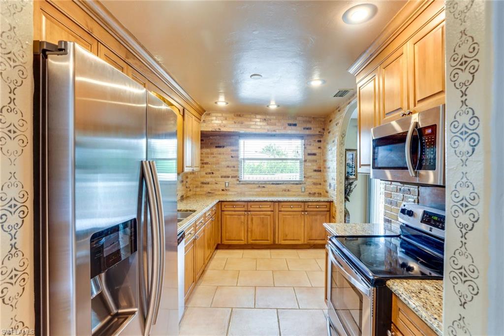 ST ANDREWS AT LELY GOLF ESTATES - Residential