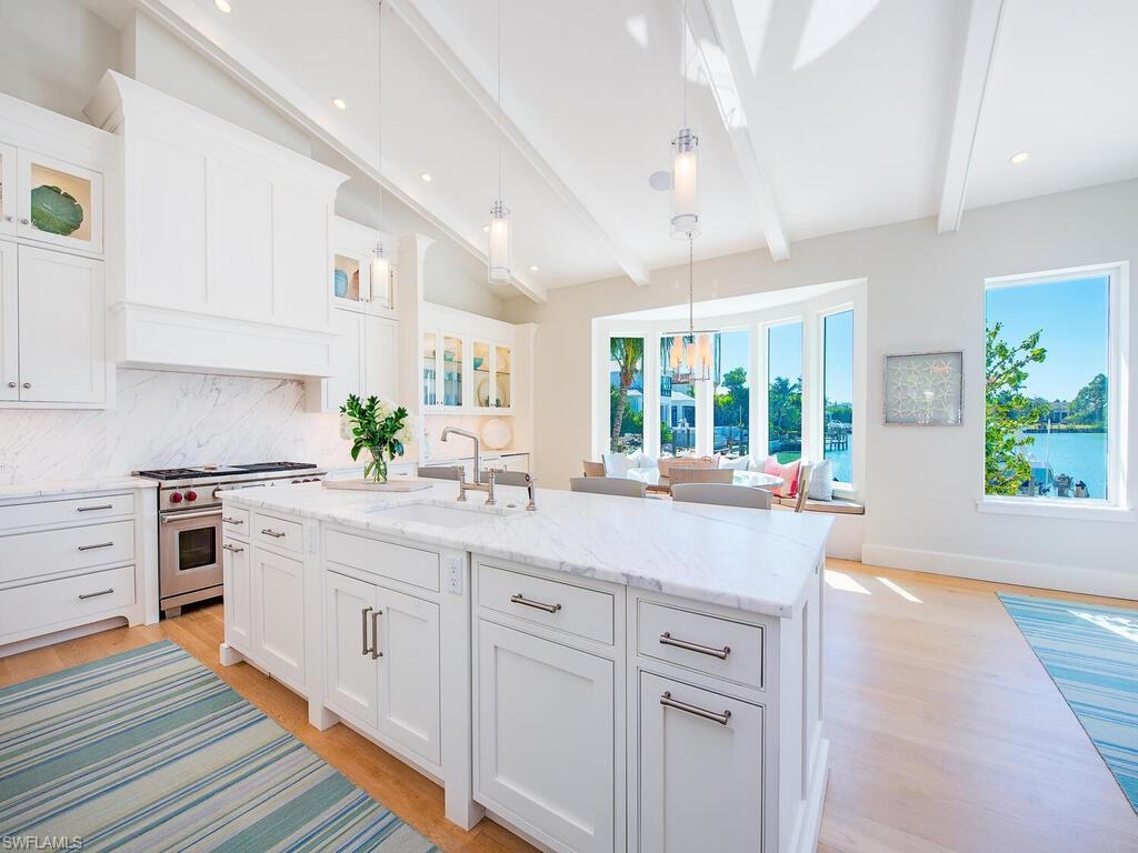 MOORINGS - Residential