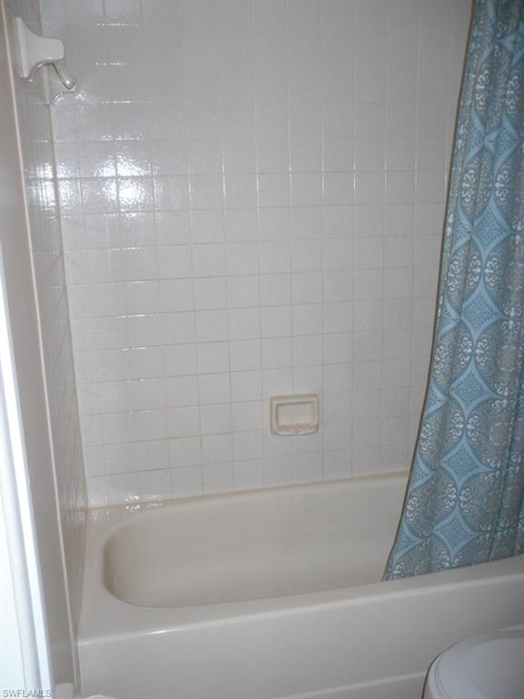 ENGLISH VILLAGE CONDO - Residential