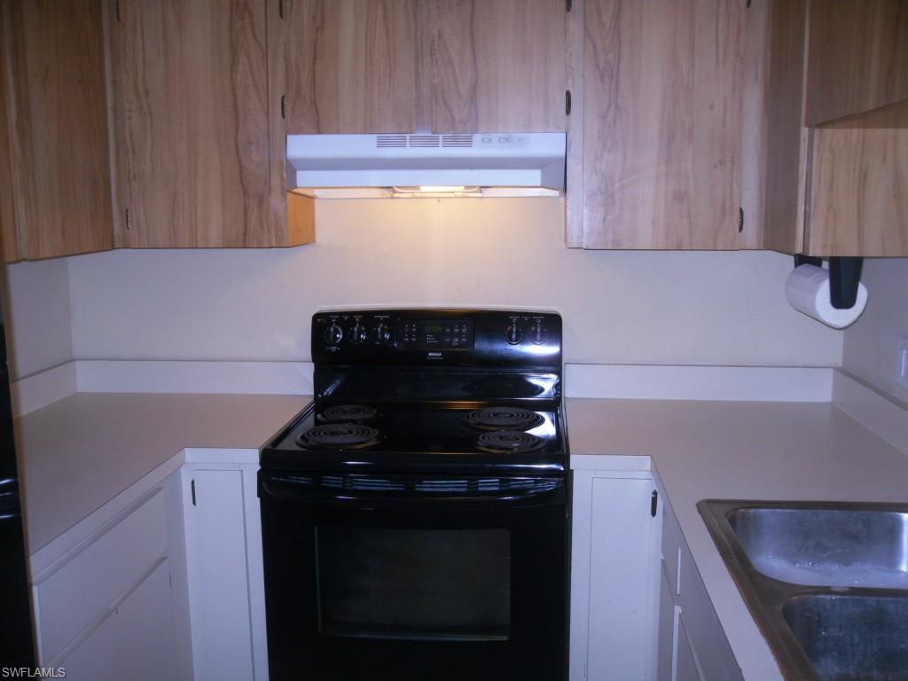 ENGLISH VILLAGE CONDO - Residential