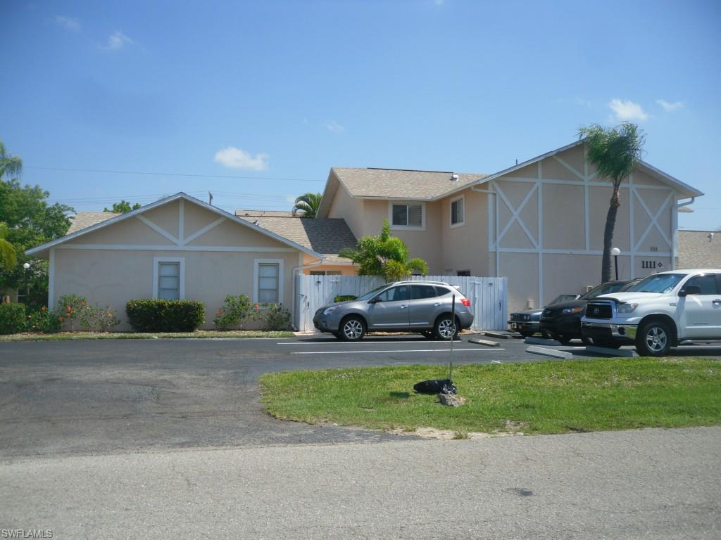 ENGLISH VILLAGE CONDO - Residential