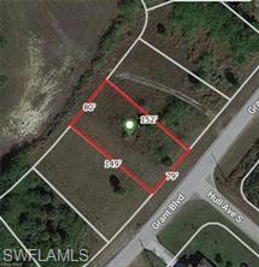 Great location water lake front lot. All cleared and ready for your dream home to be built here. The adjoining lot next to it, 939 Grant Blvd is also available to be purchased. Get them before it's sold.