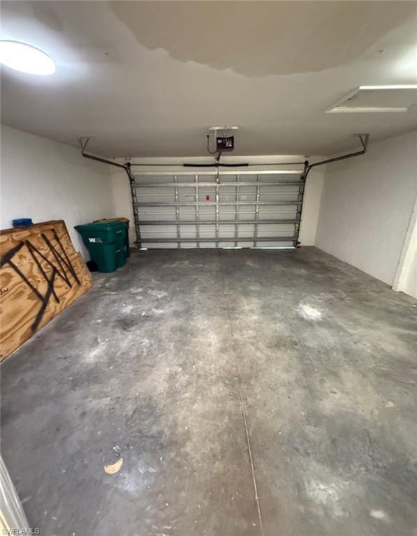 TWIN PALMS - Residential Lease