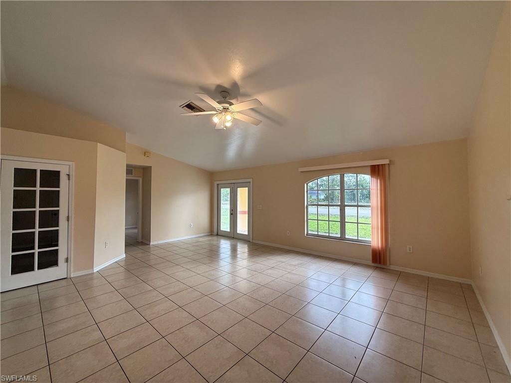 MIRROR LAKES - Residential Lease