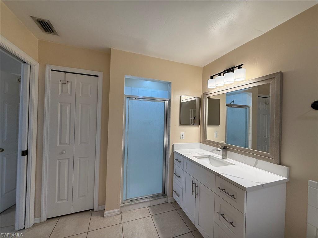 MIRROR LAKES - Residential Lease