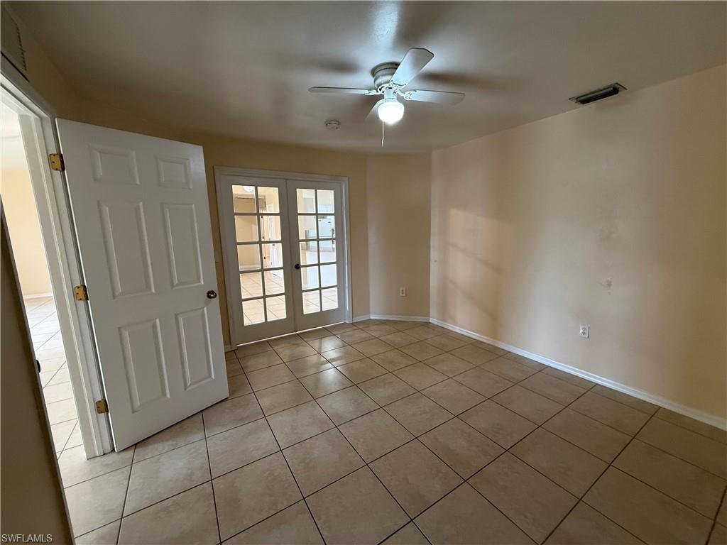 MIRROR LAKES - Residential Lease