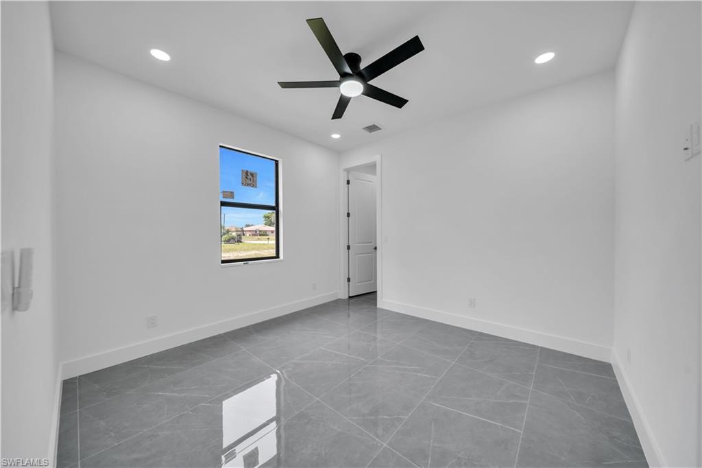 CAPE CORAL - Residential