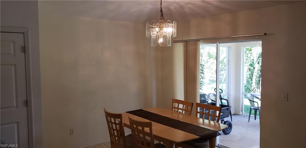 VARSITY LAKES - Residential