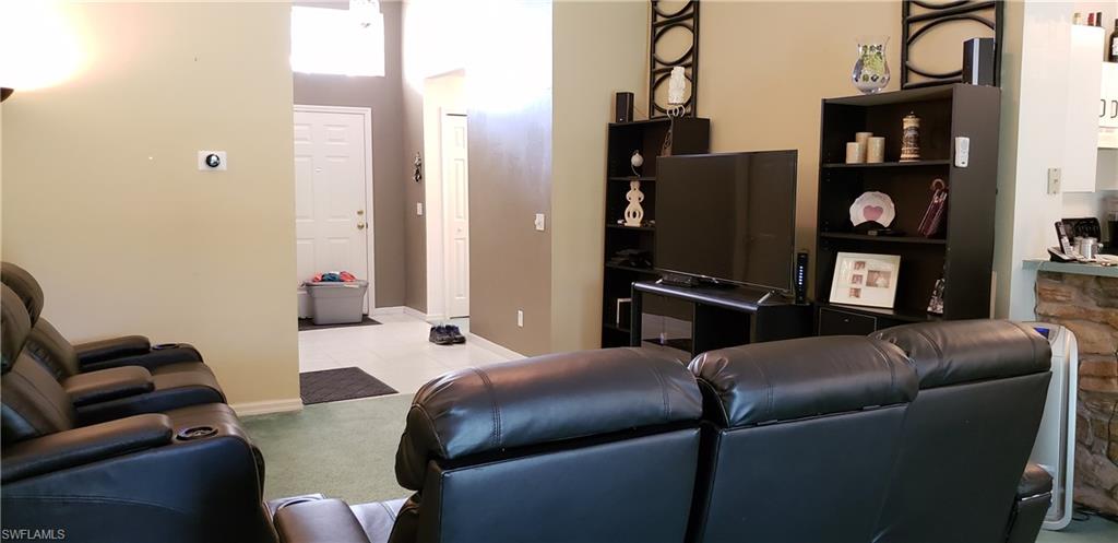 VARSITY LAKES - Residential