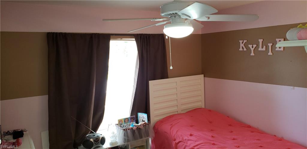 VARSITY LAKES - Residential