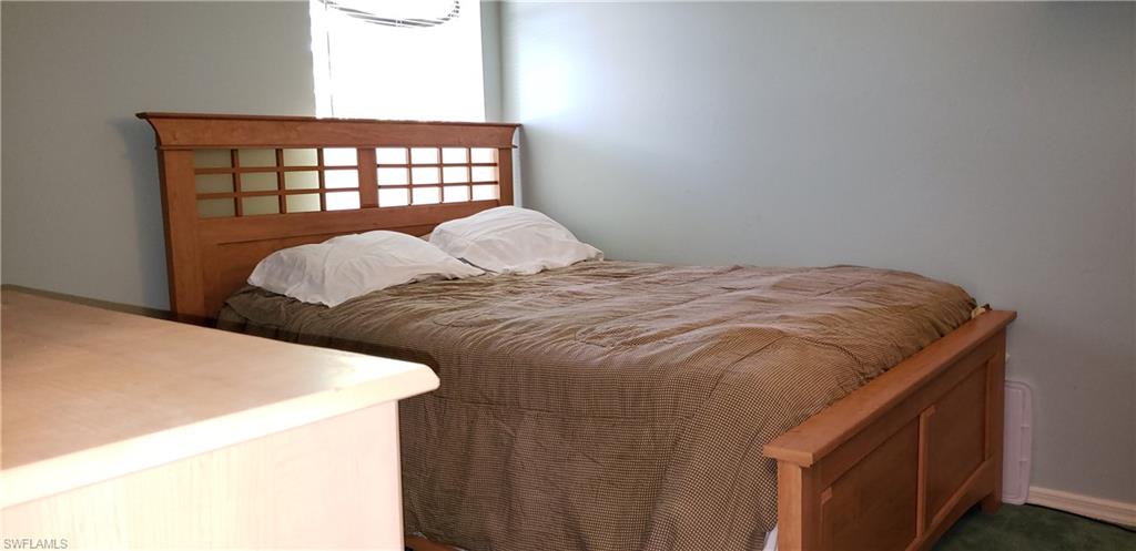 VARSITY LAKES - Residential