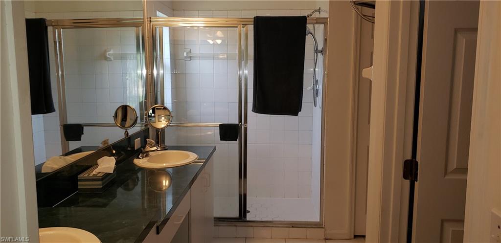 VARSITY LAKES - Residential