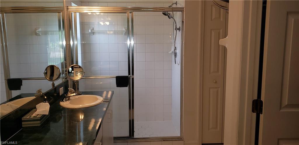 VARSITY LAKES - Residential