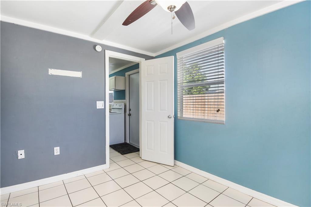 NAPLES TWIN LAKES - Residential