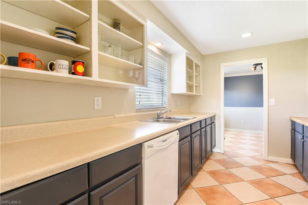 NAPLES TWIN LAKES - Residential