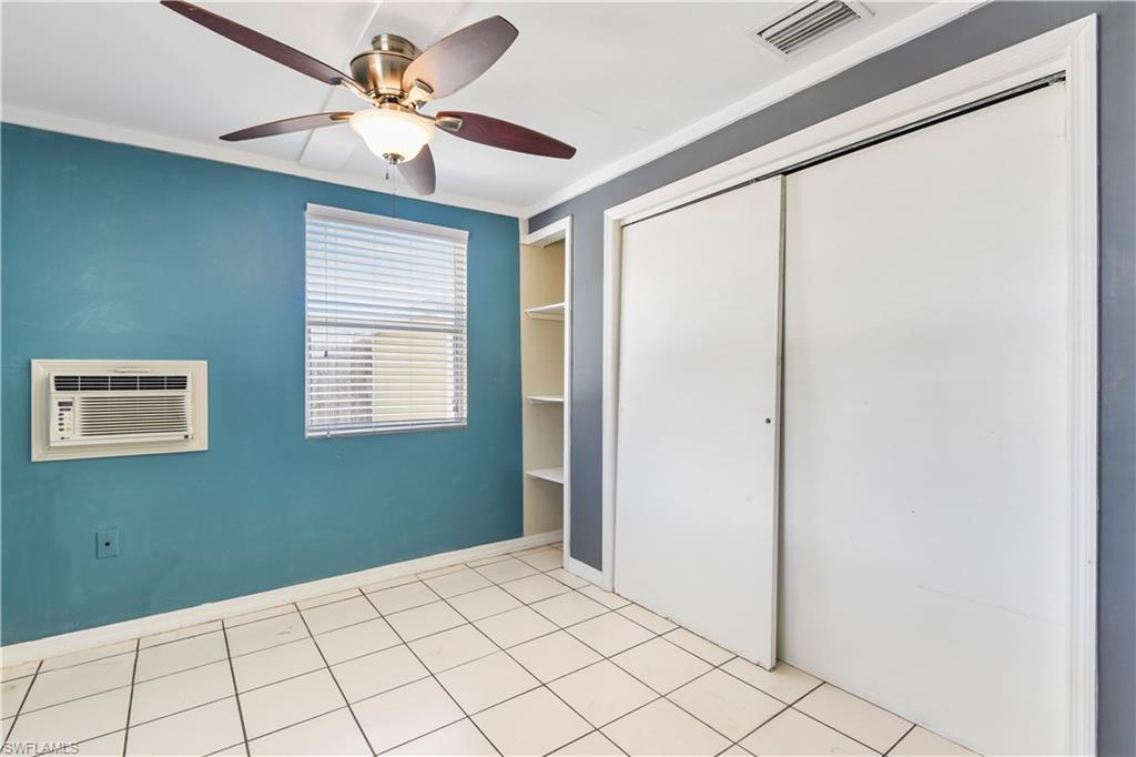 NAPLES TWIN LAKES - Residential