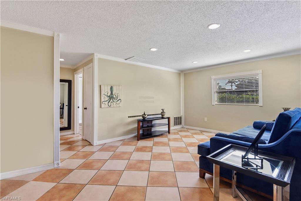 NAPLES TWIN LAKES - Residential