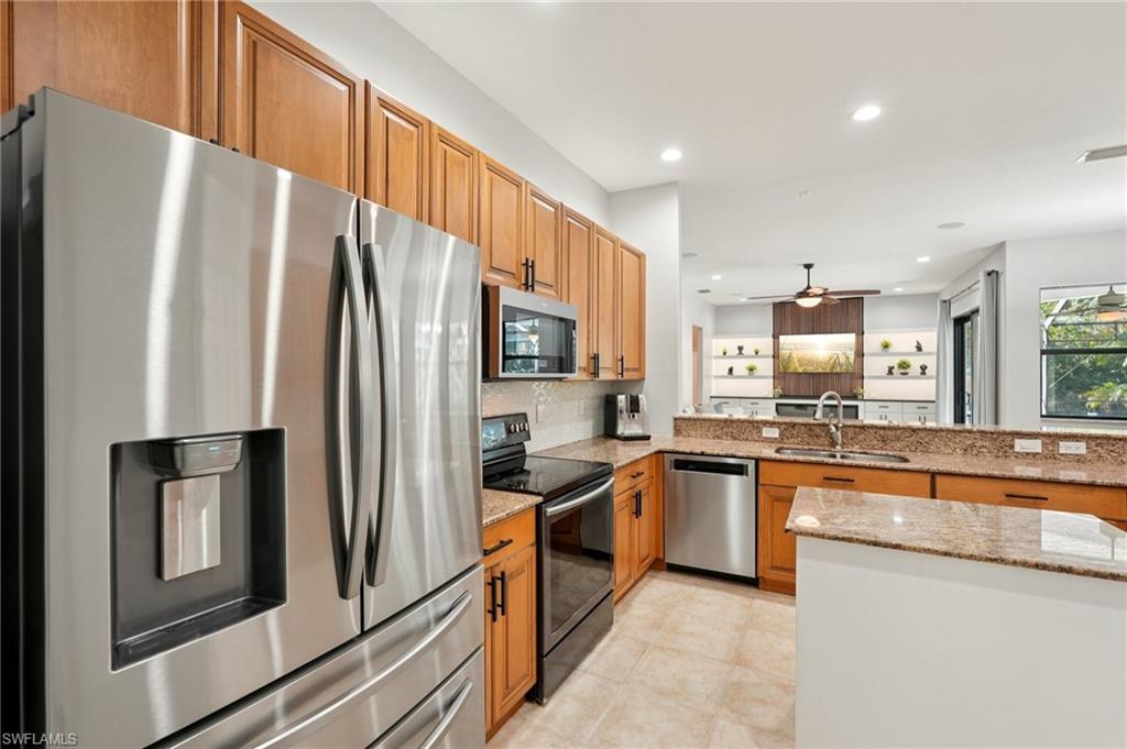 GOLDEN GATE ESTATES - Residential