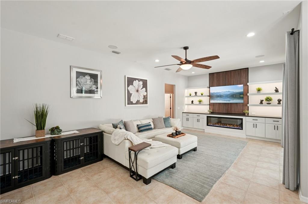 GOLDEN GATE ESTATES - Residential