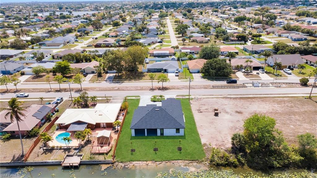 CAPE CORAL - Residential