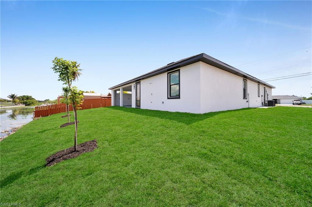 CAPE CORAL - Residential