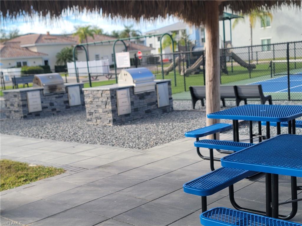 ISLES OF PORTO VISTA - Residential