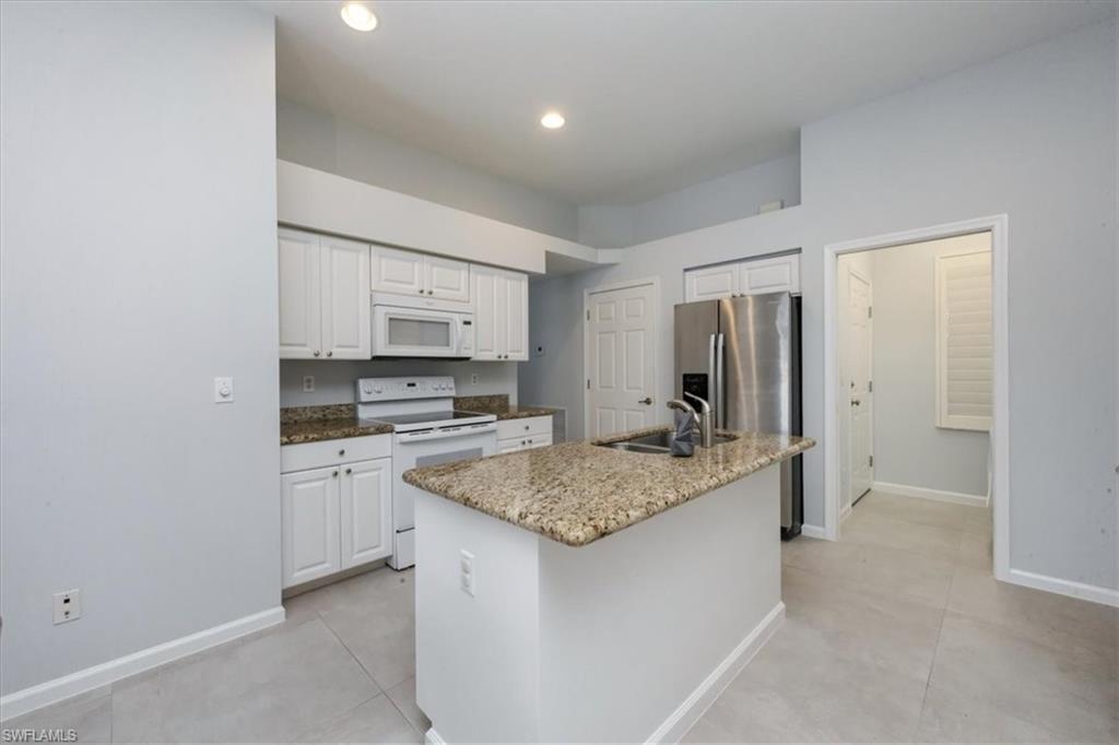 AUTUMN WOODS - Residential Lease