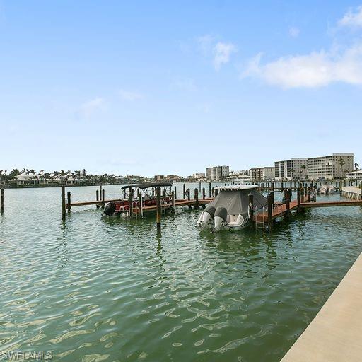 COMMODORE CLUB - Residential