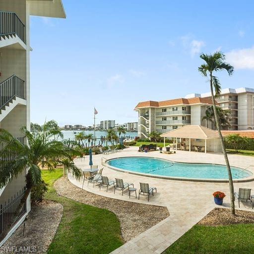 COMMODORE CLUB - Residential